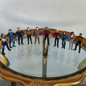 1992 "Star Trek The Next Generation" 10 Characters in this Lot Vintage
